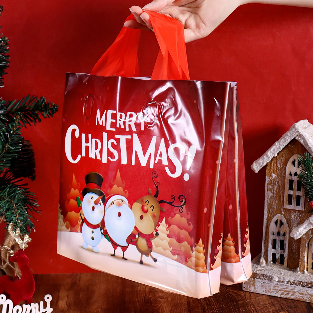6pcs Merry Christmas Plastic Loot Bags with Handles Santa Claus Snowman Printed Gift Bag 2026 Xmas Party Supplies Gift Packaging